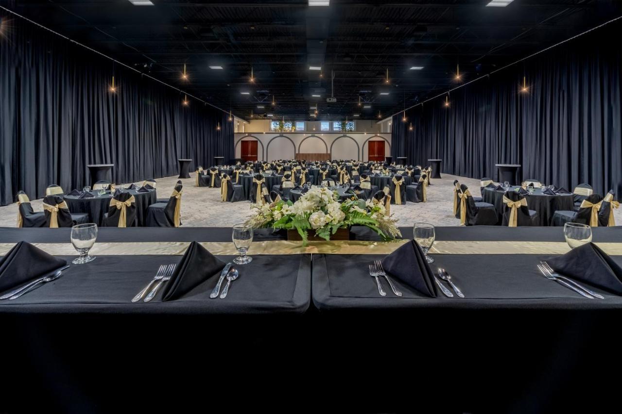 Grand Williston Hotel And Conference Center Dış mekan fotoğraf