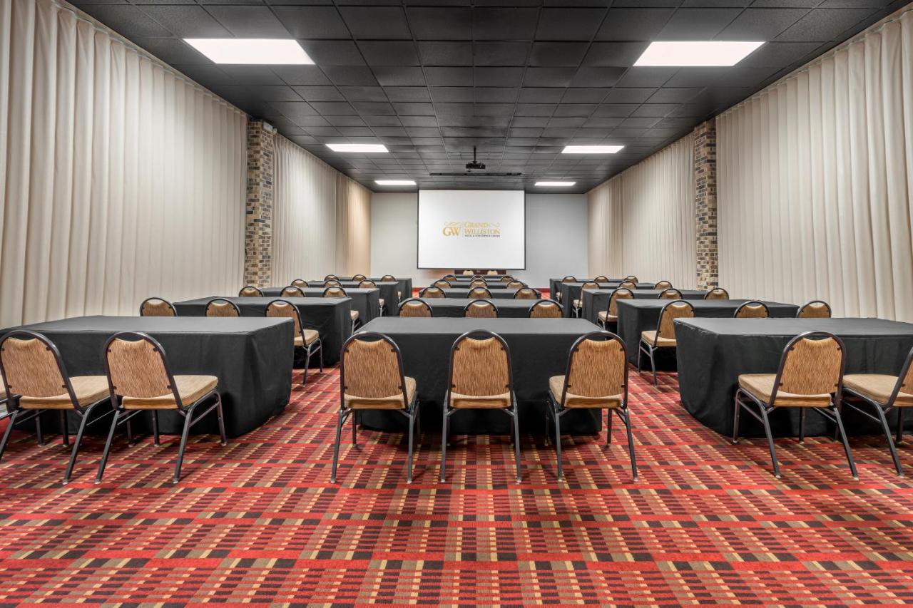 Grand Williston Hotel And Conference Center Dış mekan fotoğraf